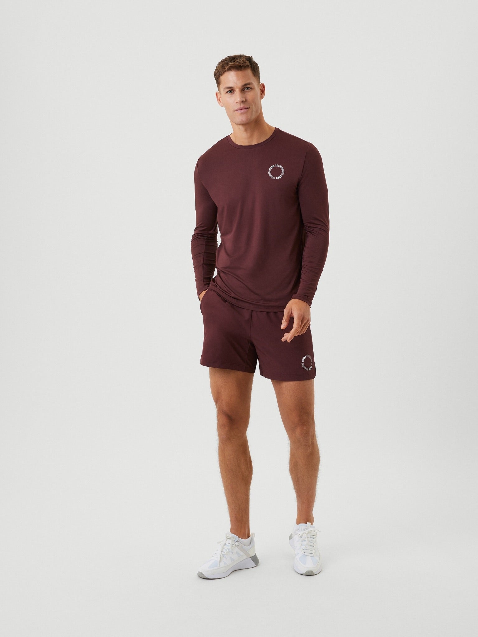 Björn Borg STHLM GRAPHIC LONG SLEEVE T-SHIRT, TENNISTRÖJA HERR – MÖRK CHOKLADBRUN